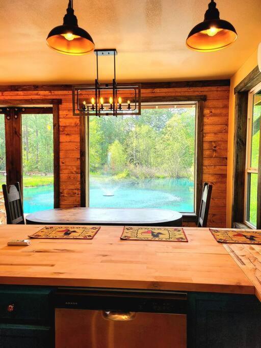 Waterfront Houston Hide Out In A Magical Forest Waller Exterior photo